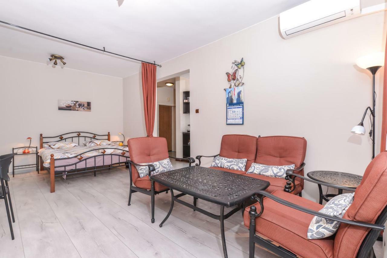 Visit Sofia Macedonia Square Central Apartment By Flat Mаnager Esterno foto